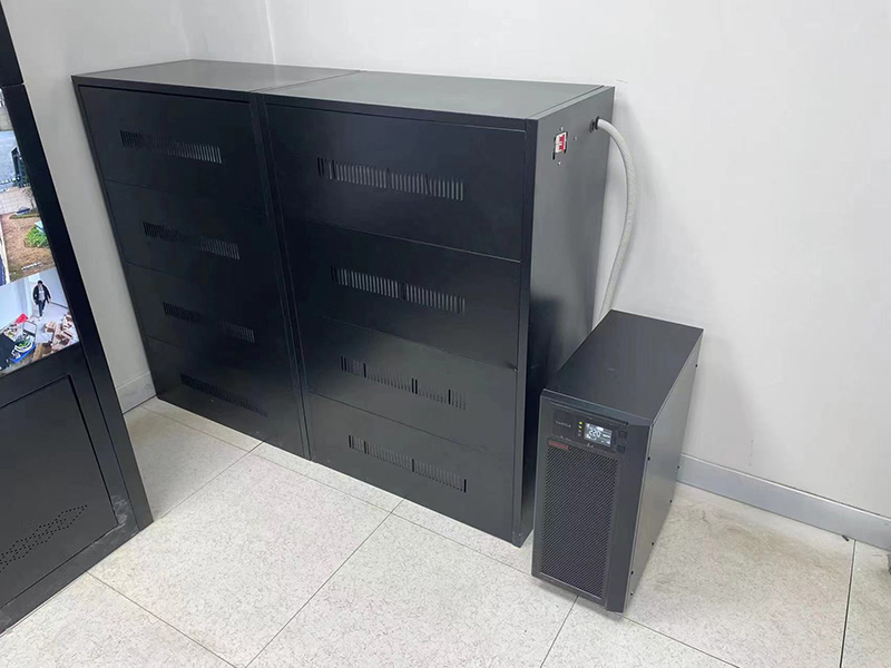 庙山肖家湾某小区物业山特UPS