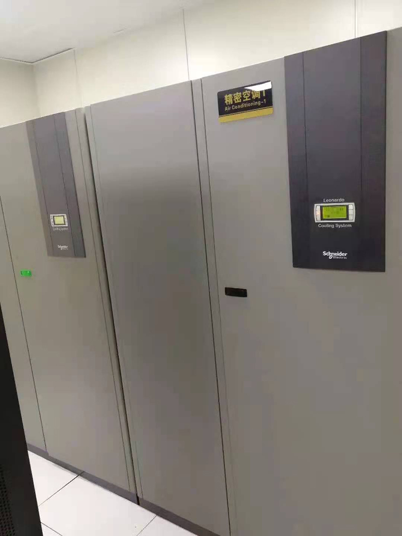 鄂州某研究院-施耐德雷纳多系列精密空调